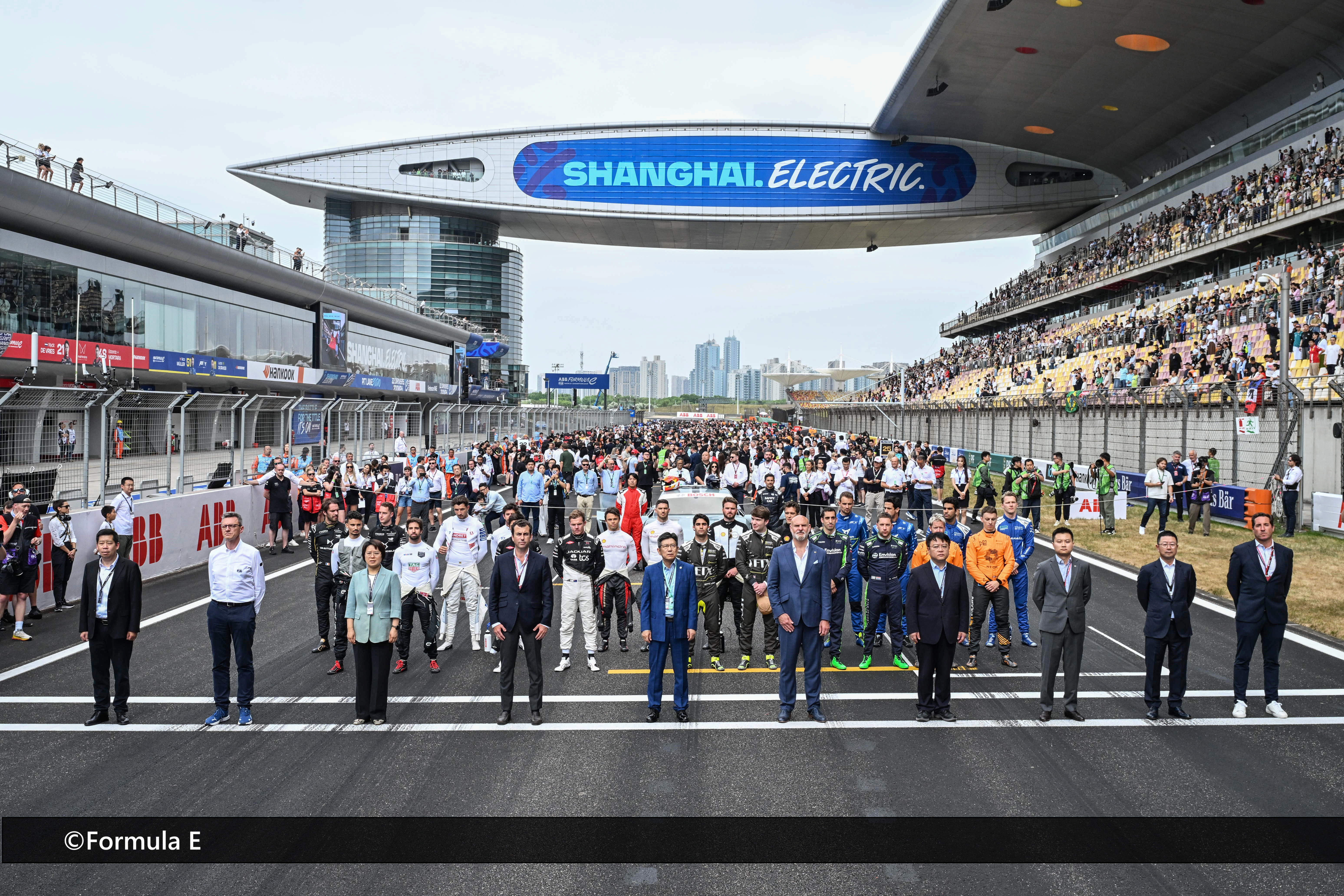 Preview: Rowland on a Roll as Formula E Sparks Fly in Shanghai