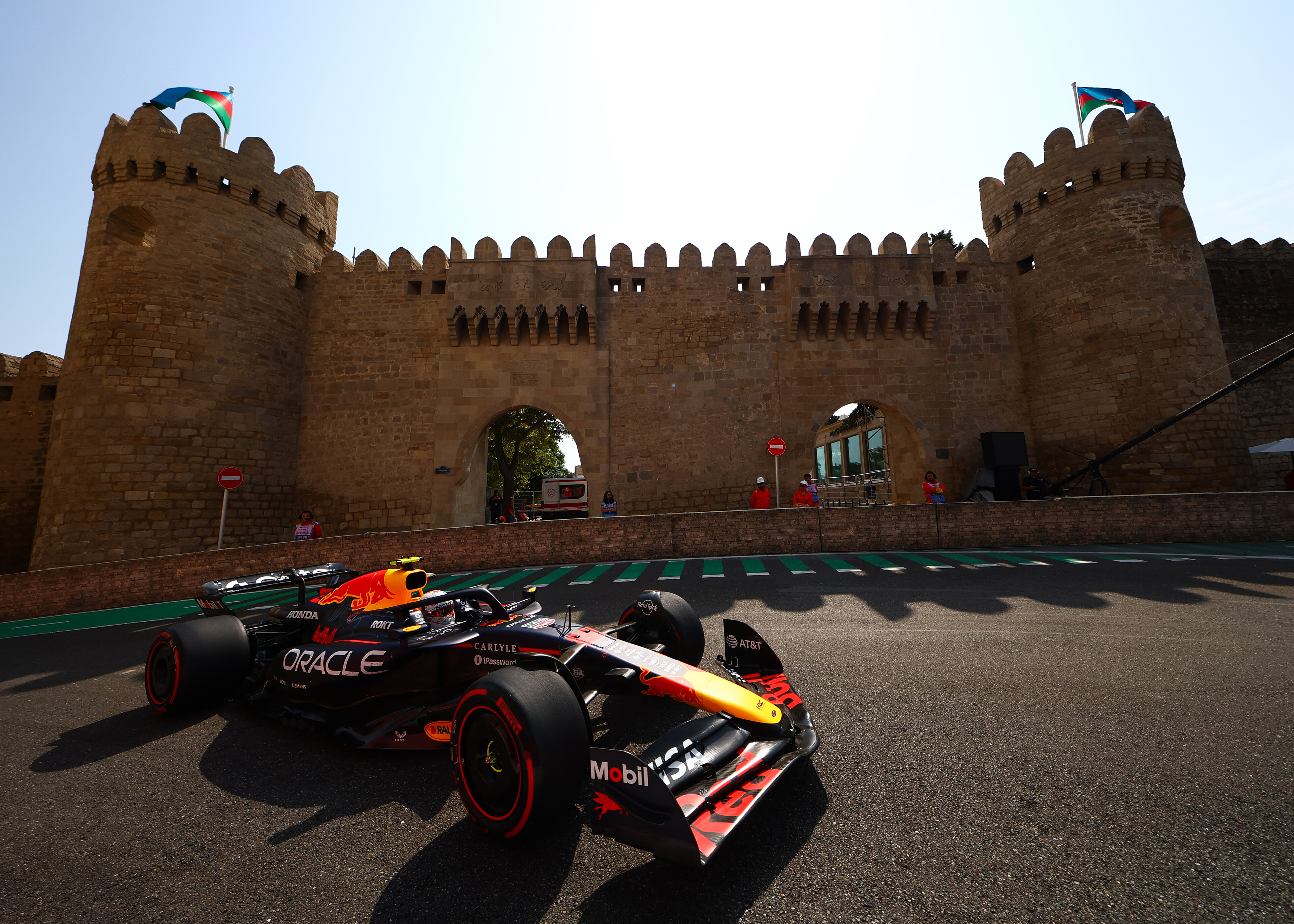 Norris Tops Disruped Baku Practice