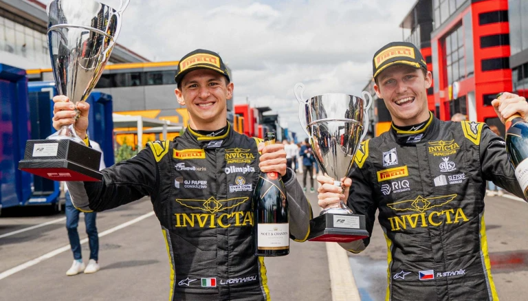 Dive into The Grid: Invicta Racing