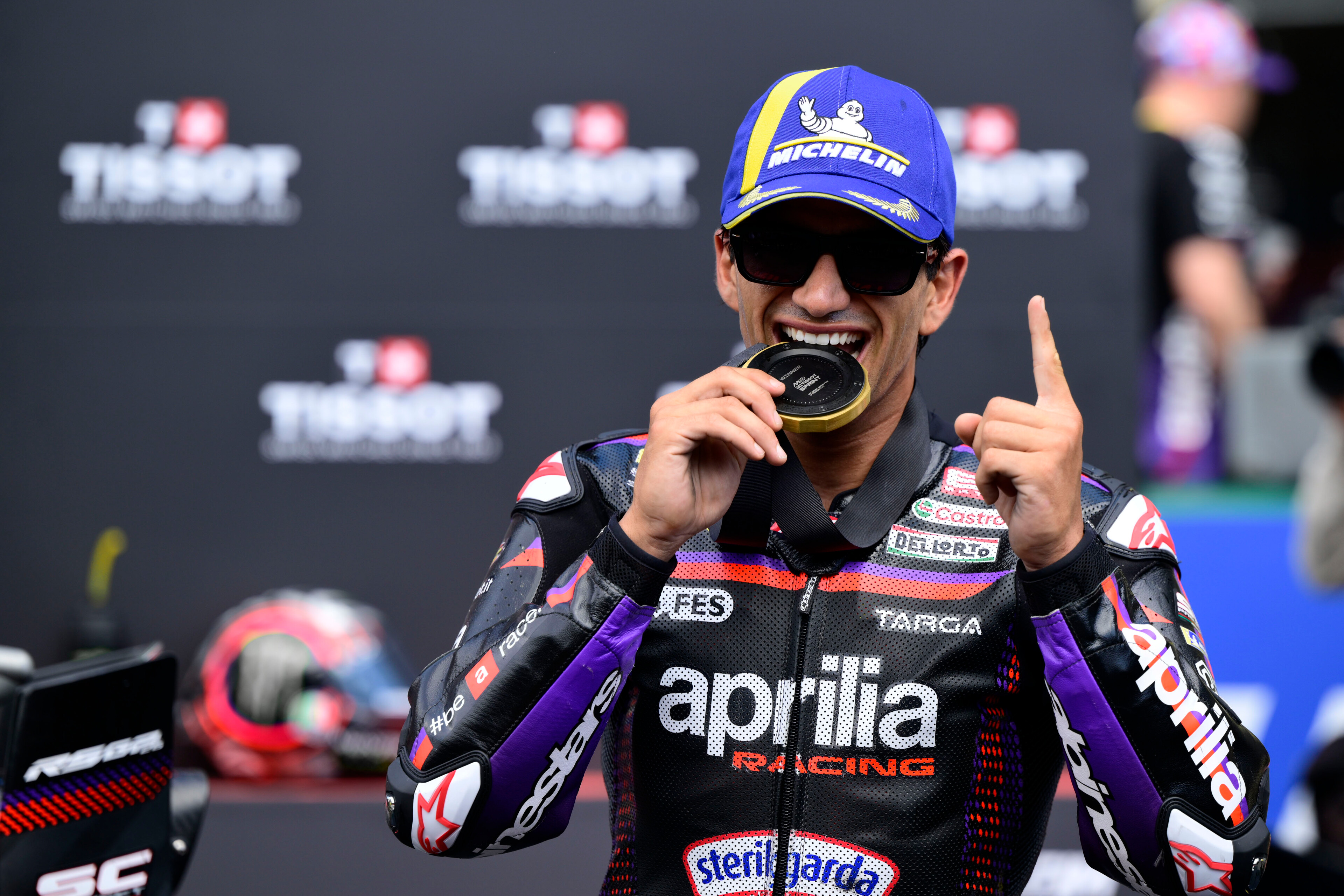 Martín Charges to MotoGP Sprint Glory at a Sunny Le Mans