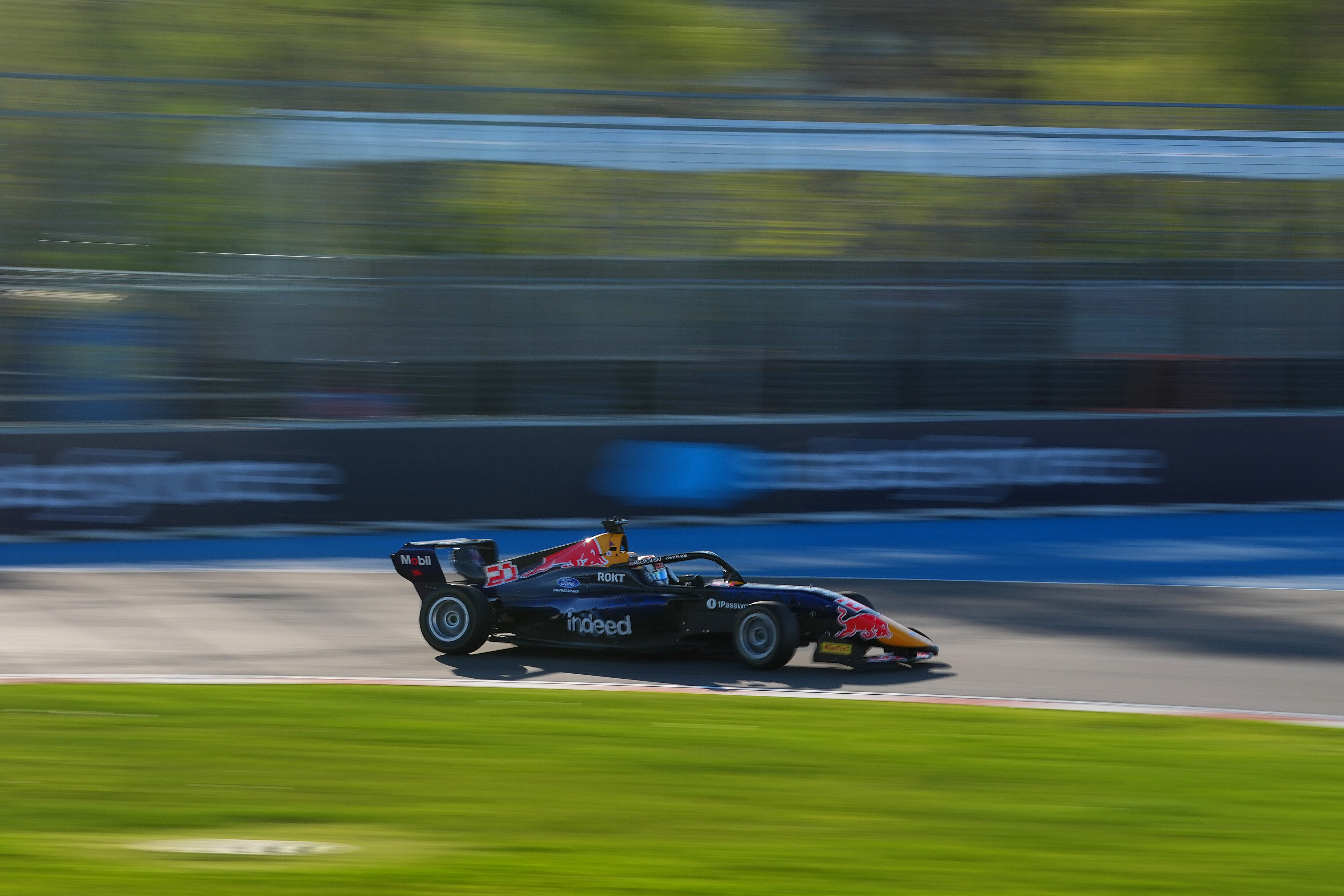 Palmowski Wins F1 Academy Canada Race With Ten-Second Gap