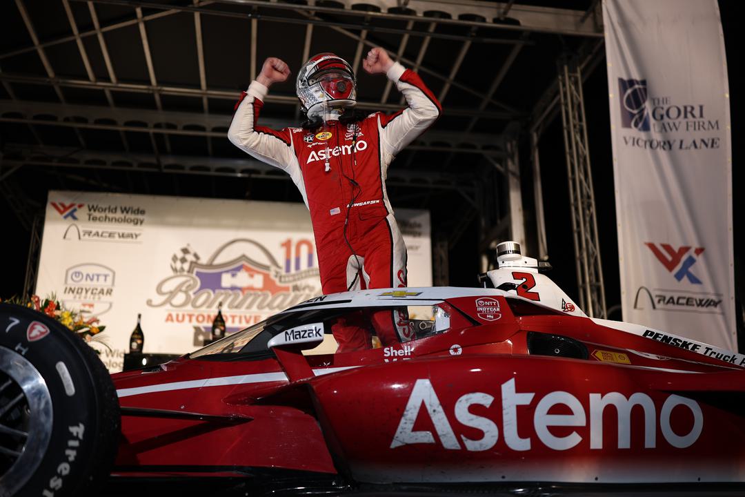 Newgarden Shines, Earns Win in St. Louis